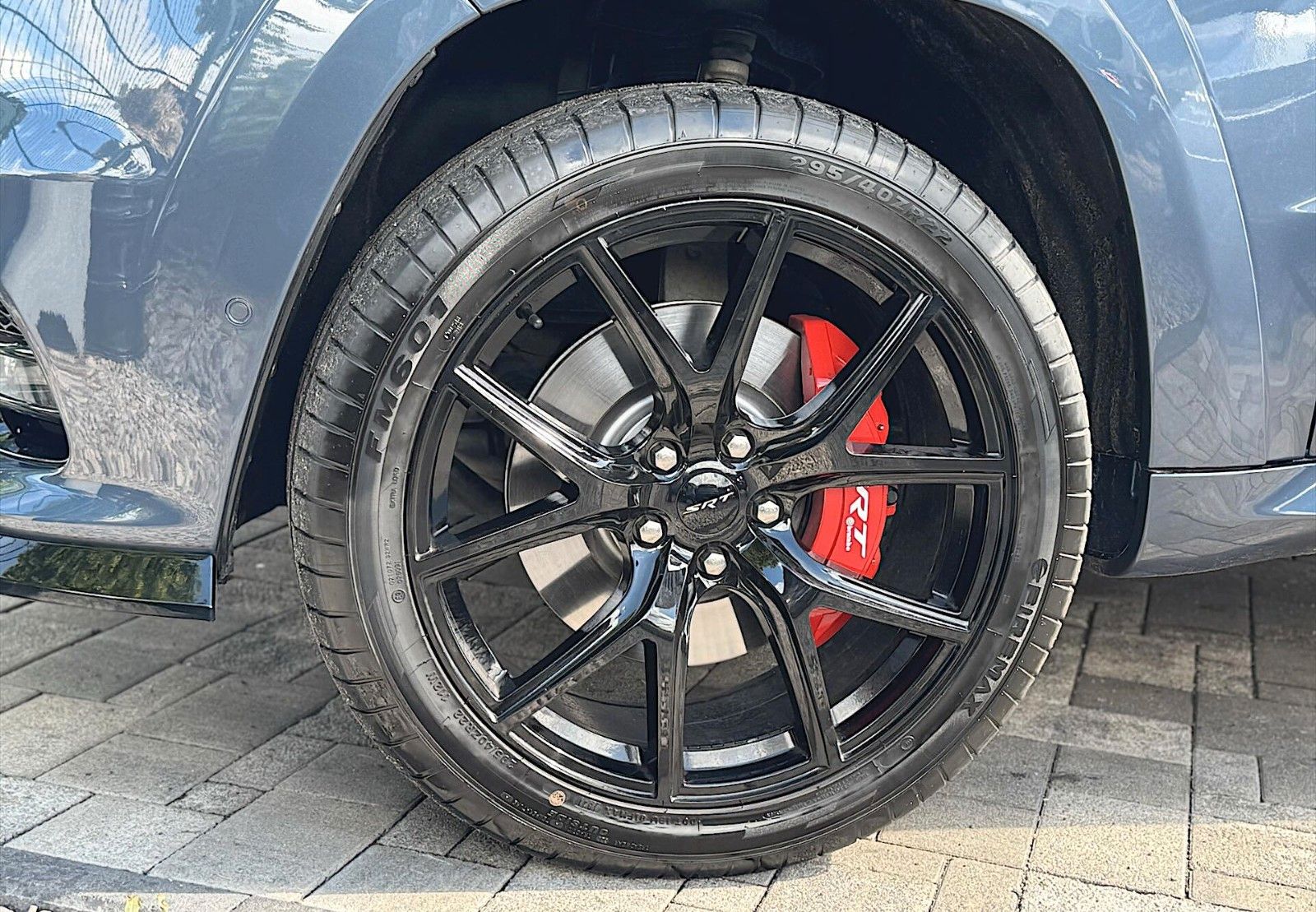 Fahrzeugabbildung Jeep Grand Cherokee 5.7 SRT Package SUMMIT LPG  *ACC*