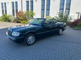 Mercedes-Benz E 200 Cabrio Automatik/150.260 KM - Mercedes-Benz E 200: Grün