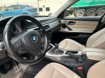 BMW 320 - 12