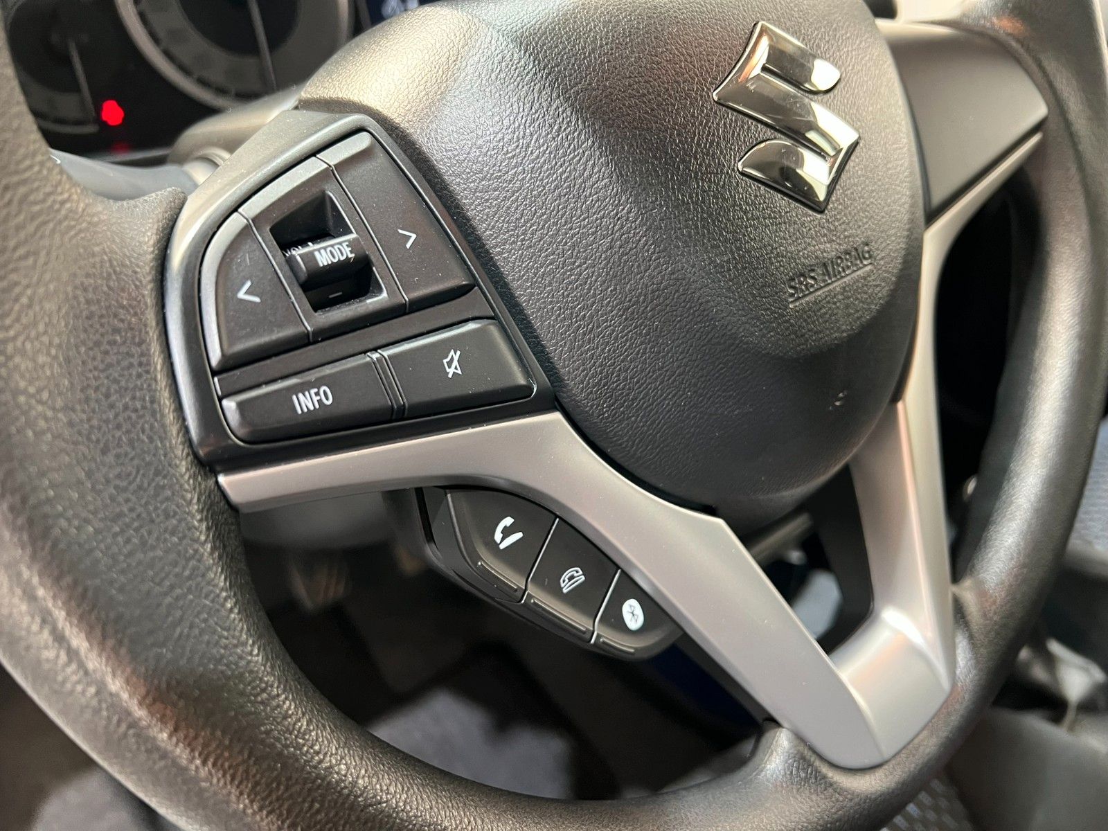 Fahrzeugabbildung Suzuki Ignis 1.2 DUALJET HYBRID Comfort