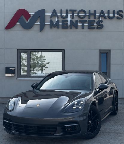 PORSCHE Panamera 4 S