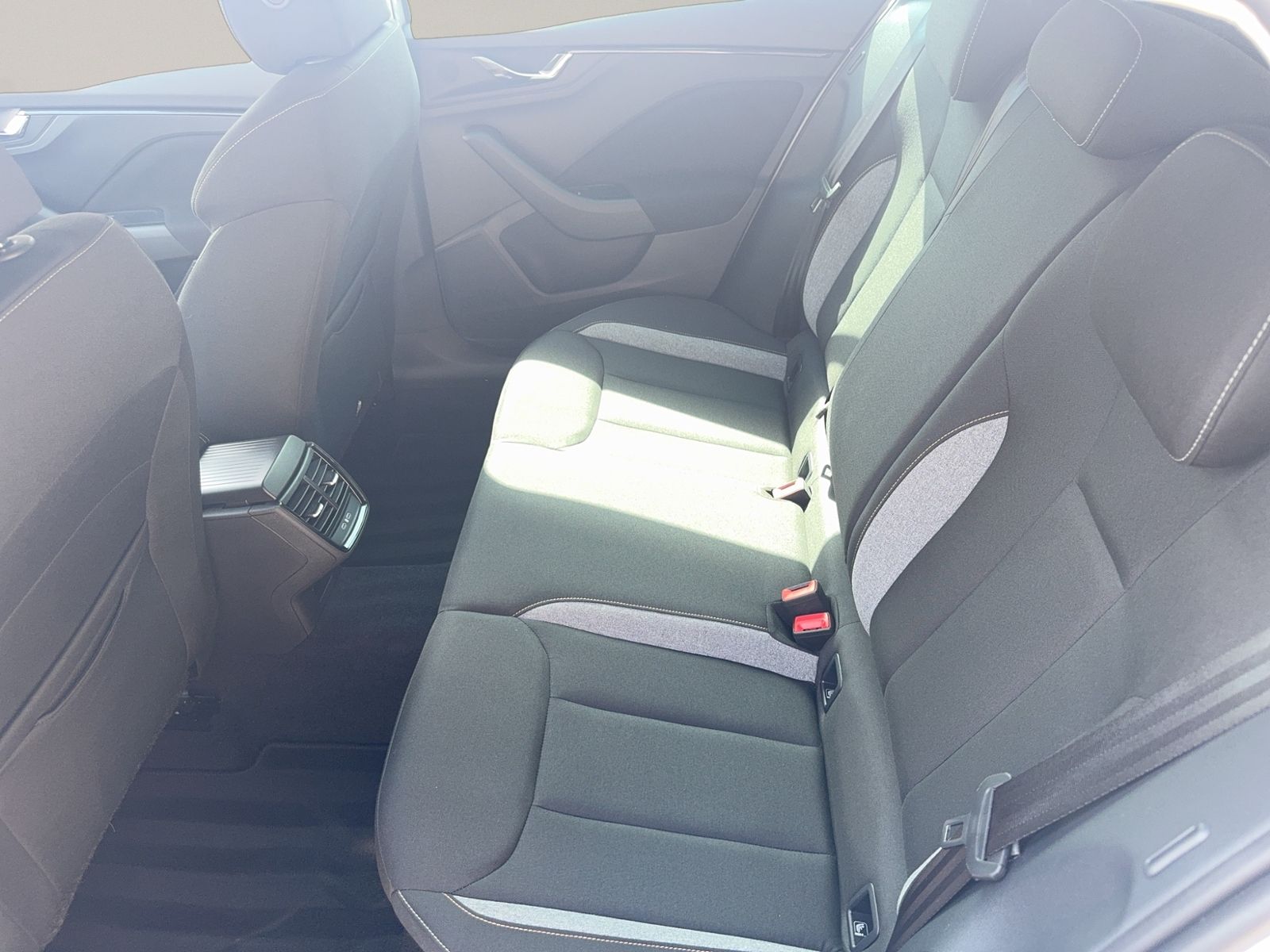 Scala 1.0 TSI Drive Selection, Paket Black,  Ima