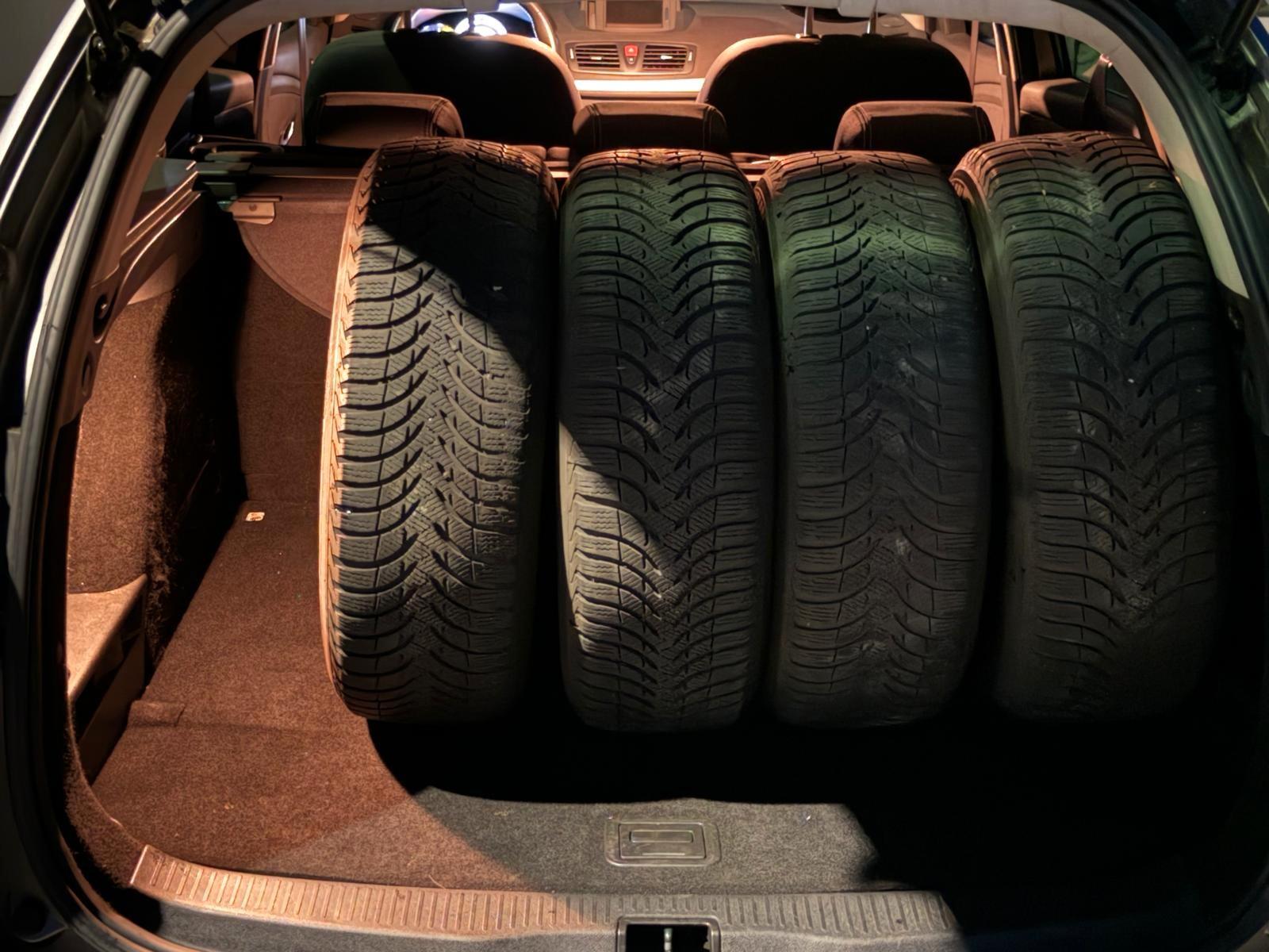 Renault Megane 2011 — photo 34