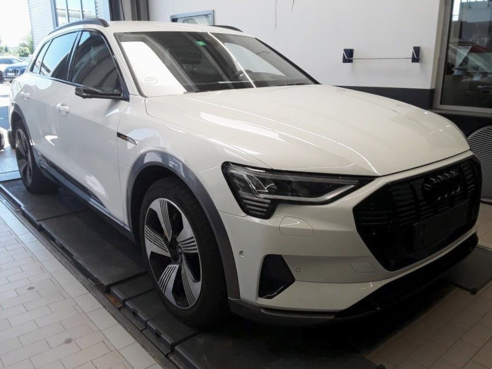 Audi e-tron 55 Quattro 408PS MATRIX HEAD-UP BANG&OLUF