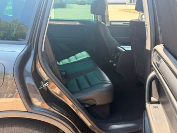 Volkswagen Touareg - 9