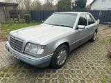 Mercedes-Benz w124  220 E 150PS Technisch in Top zustand - Mercedes-Benz E 220: W124