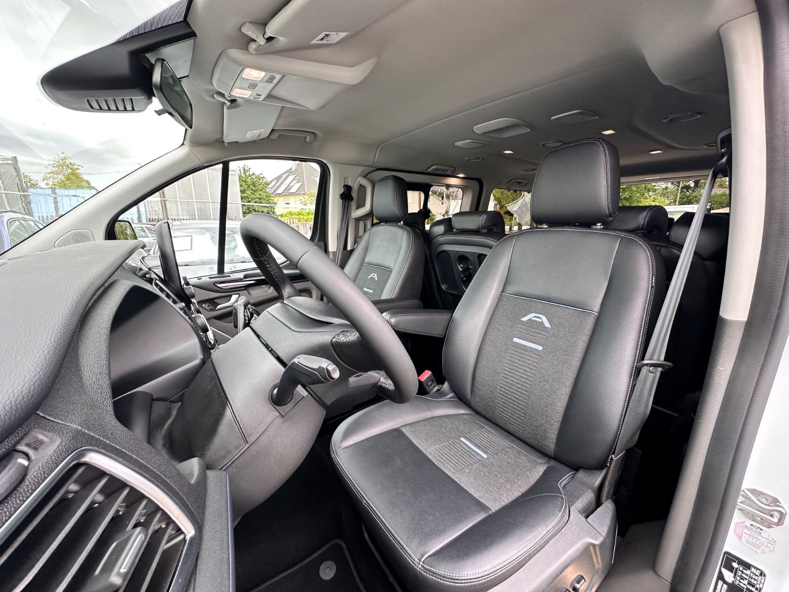Ford Tourneo Custom 320 L1 Active Aut. Leder ACC Kam. foto 12