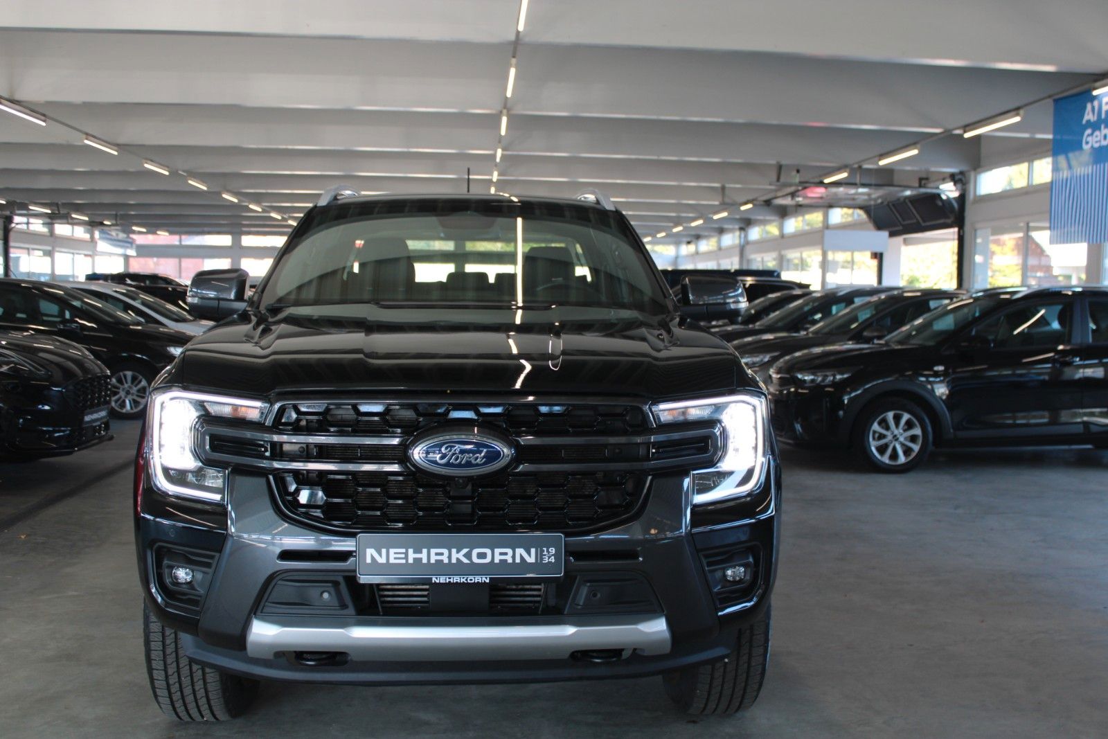 Fahrzeugabbildung Ford Ranger Wildtrak Automatik AHK Leder ACC STDHZ