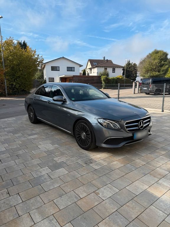 Image of Mercedes-Benz E 200