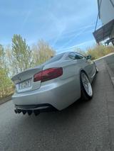 BMW E92 325i - BMW 325: E92 325i