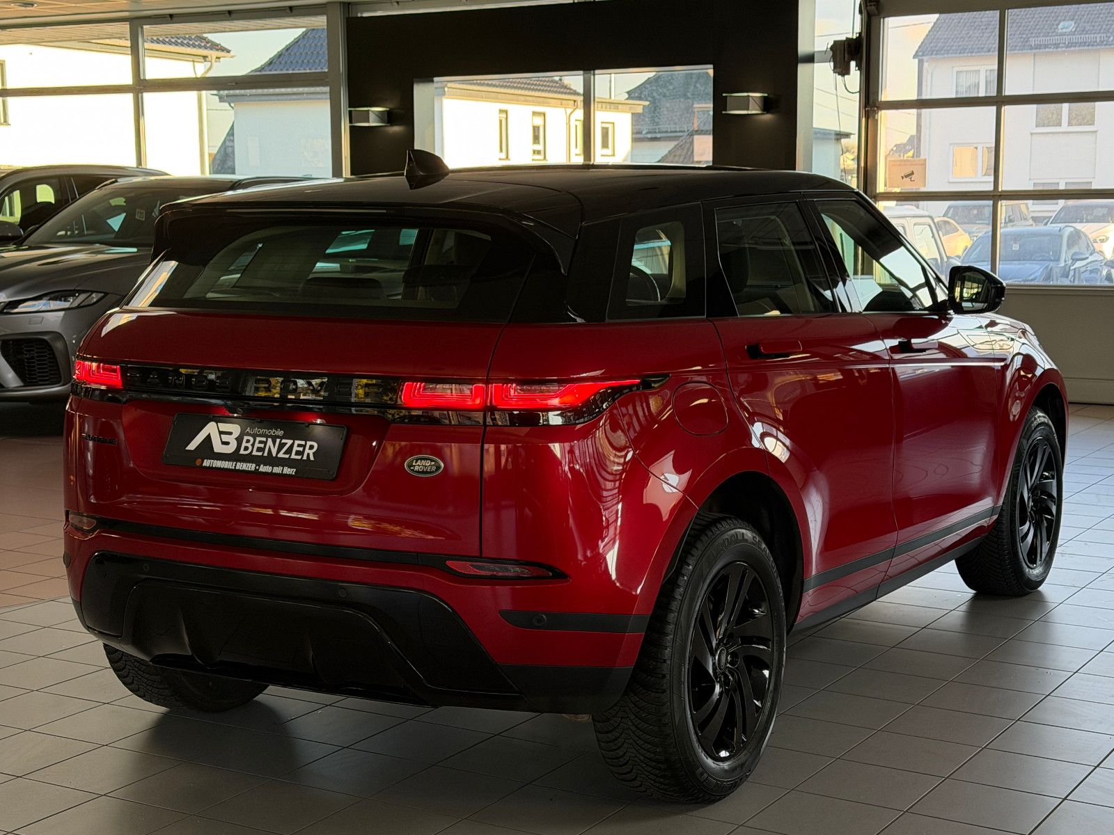 Fahrzeugabbildung Land Rover Range Rover Evoque S /KAMERA/CAR-PLAY/L-HEIZUNG