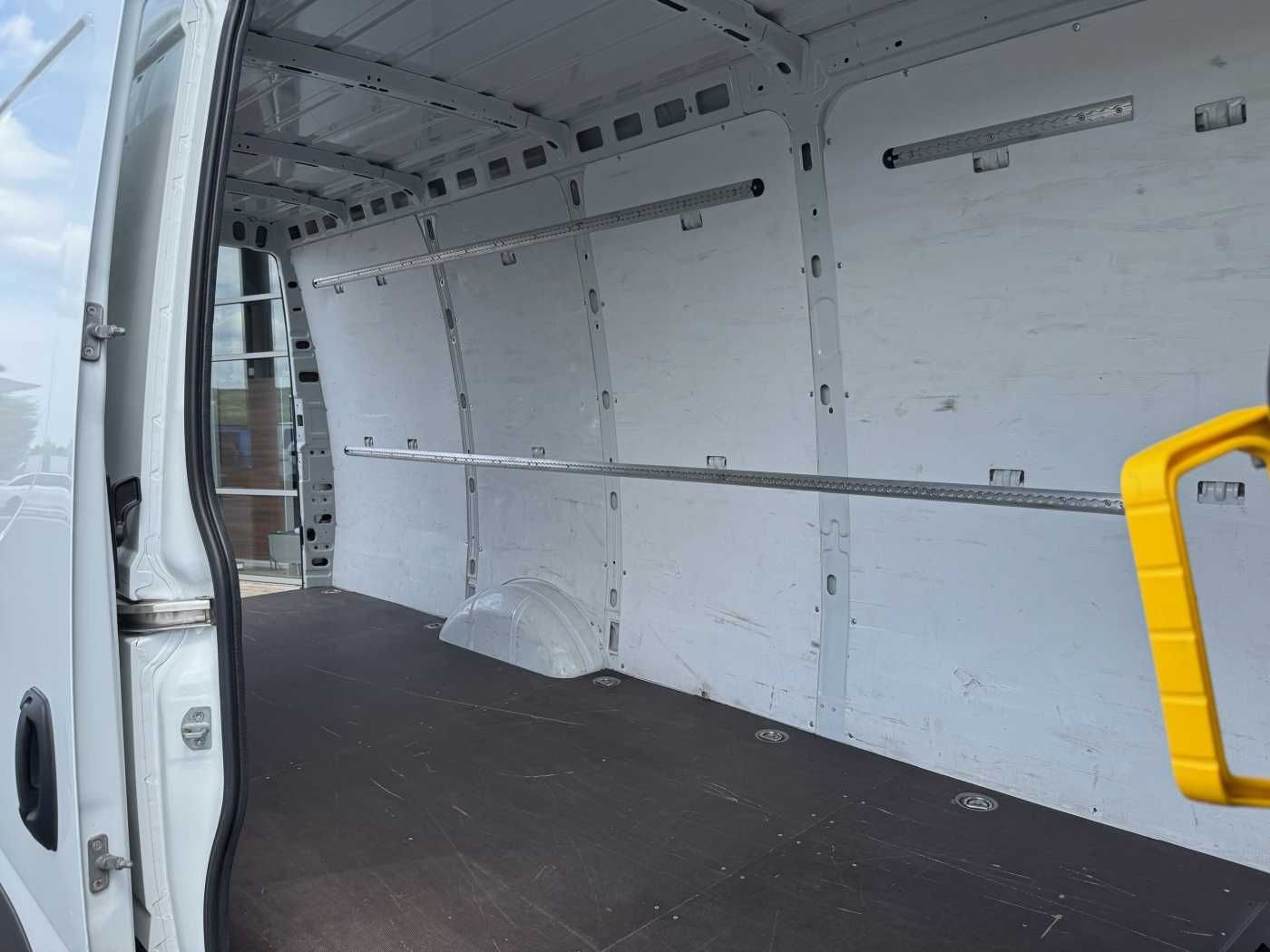 Fahrzeugabbildung Iveco Daily 35S16 *Klima*Radstand4.100mm*