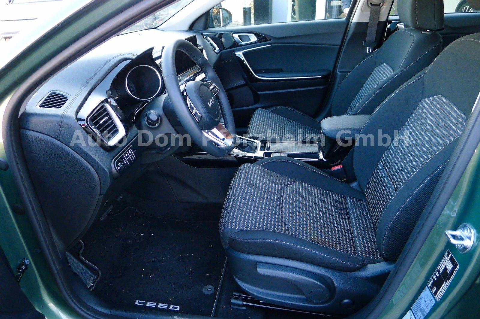 Kia Ceed SW 1.5T DCT Vision / Komfort+/NAVI