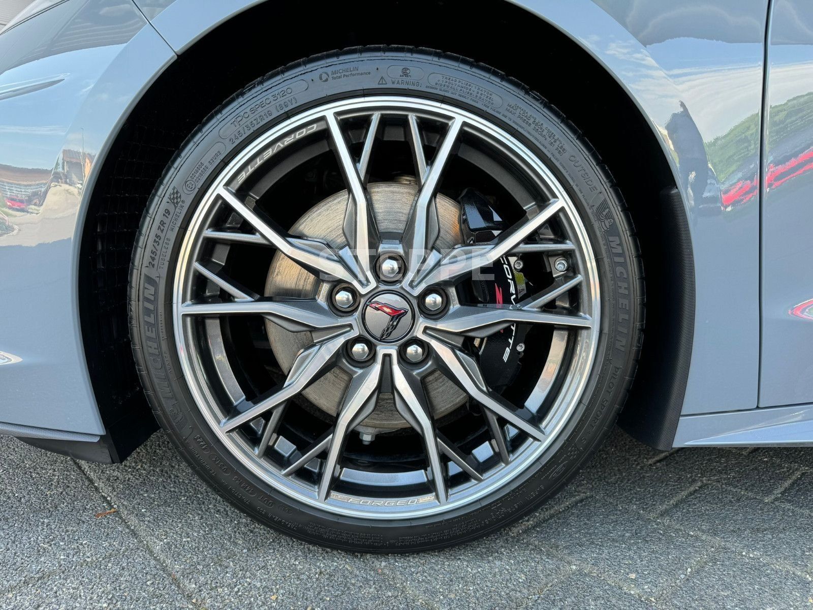 Corvette C8 Stingray Coupe 6,2 V8 3LT Europamodell STEPPE