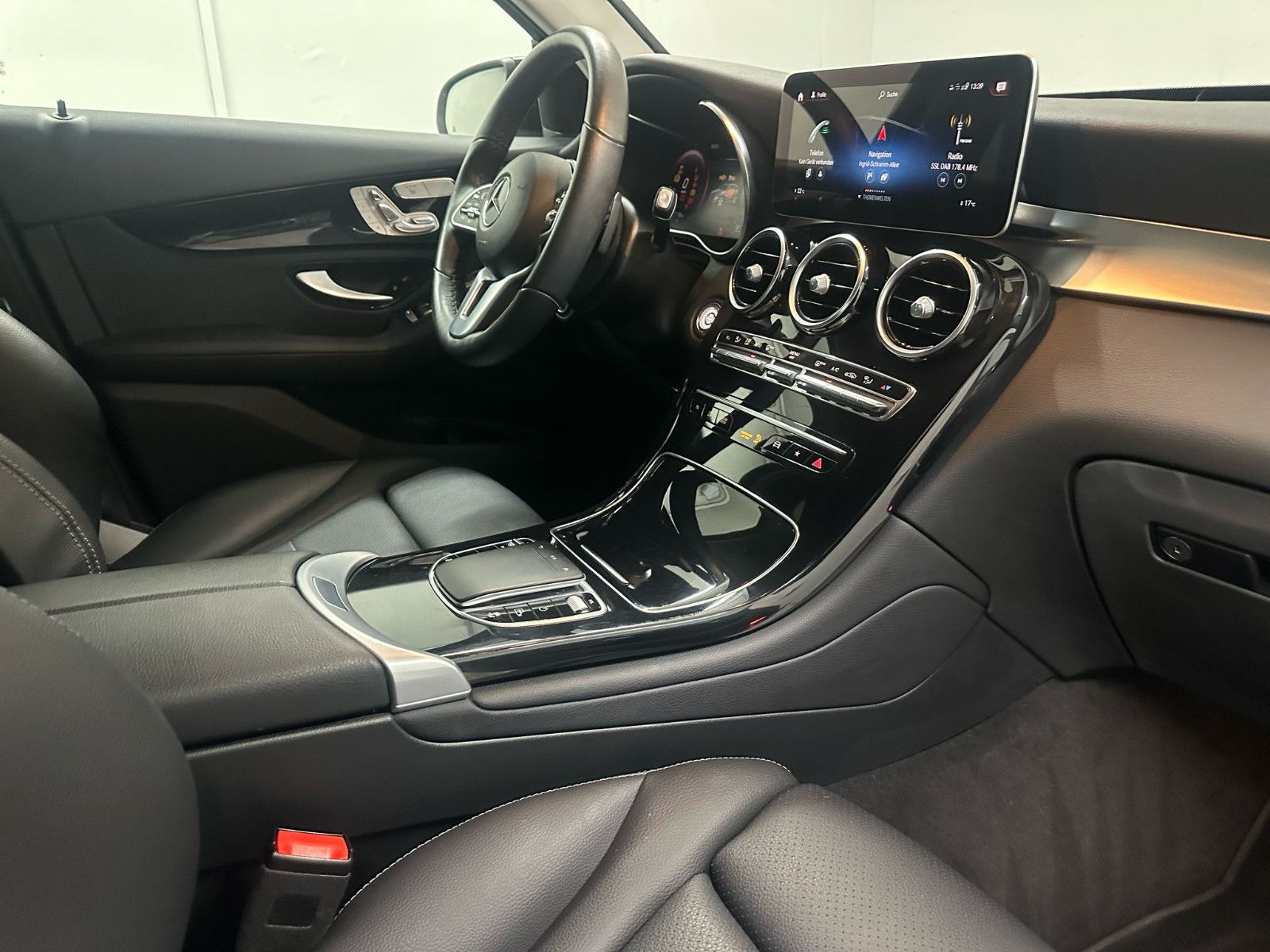 Fahrzeugabbildung Mercedes-Benz GLC 300 d 4MATIC Autom.*NIGHT*360*SPUR*IHC*LED