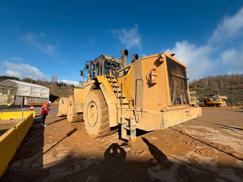 CAT 990 H