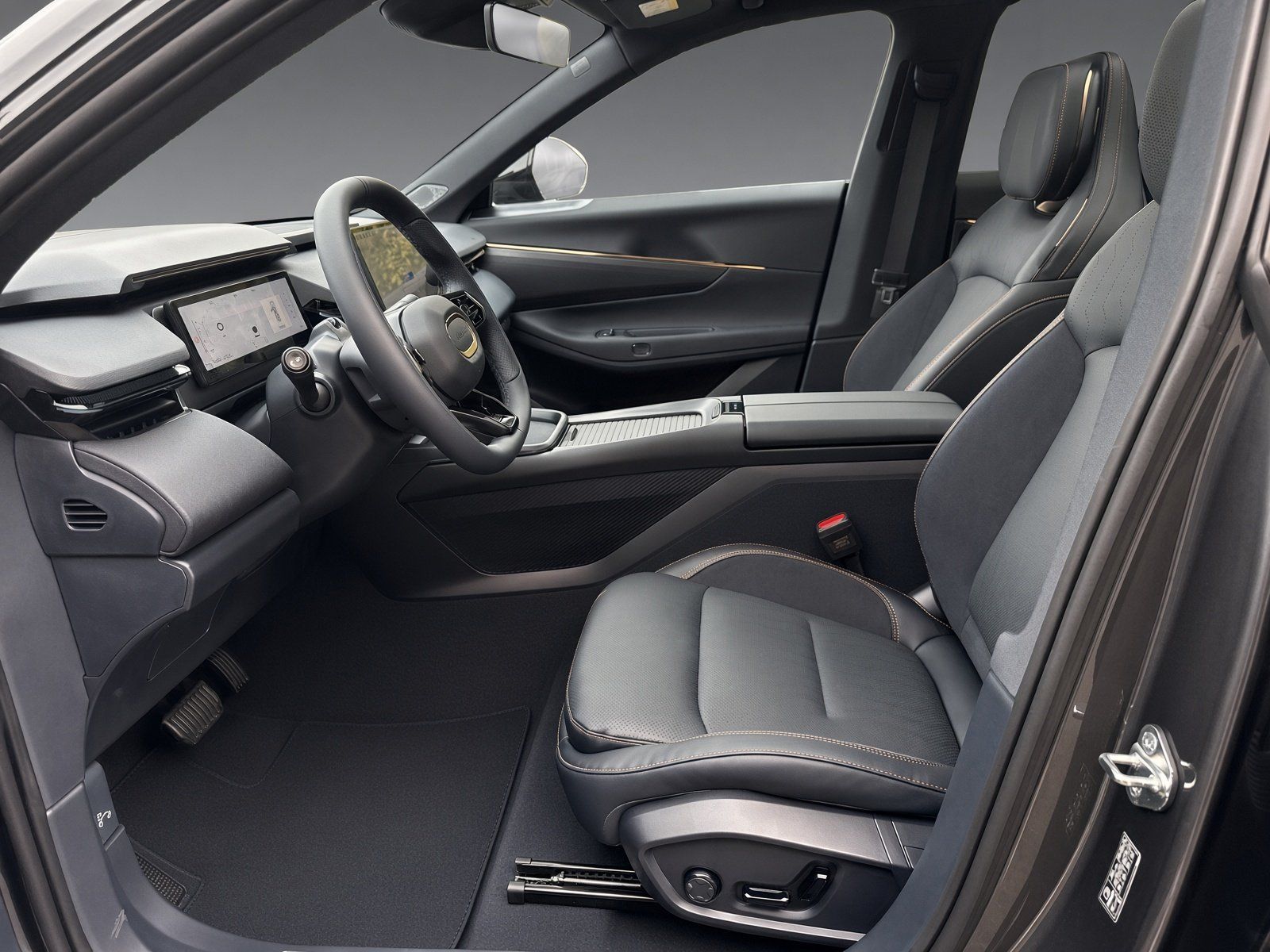 Lynk & Co 08