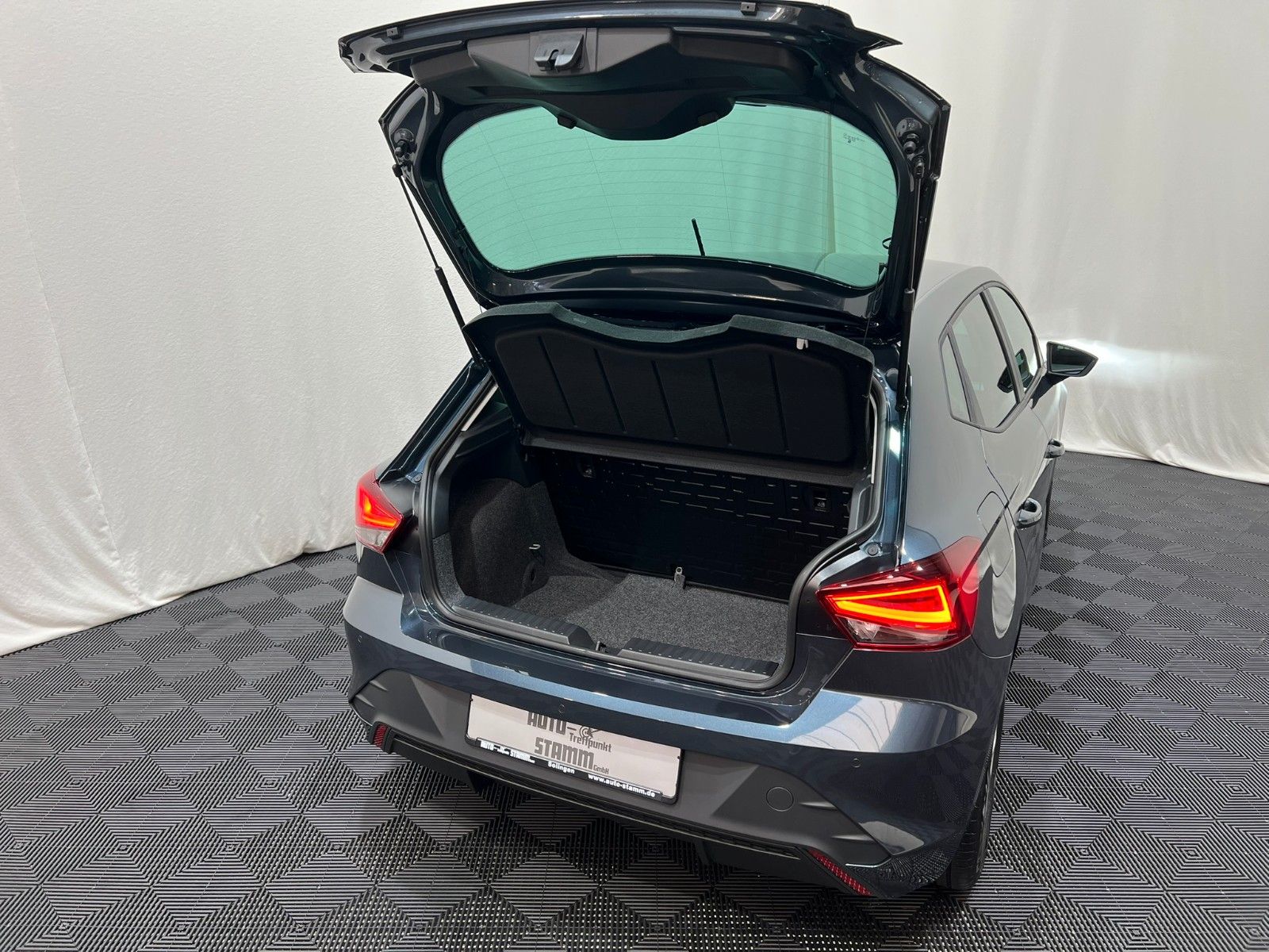 Fahrzeugabbildung SEAT Ibiza 1.0 MPI 59kW