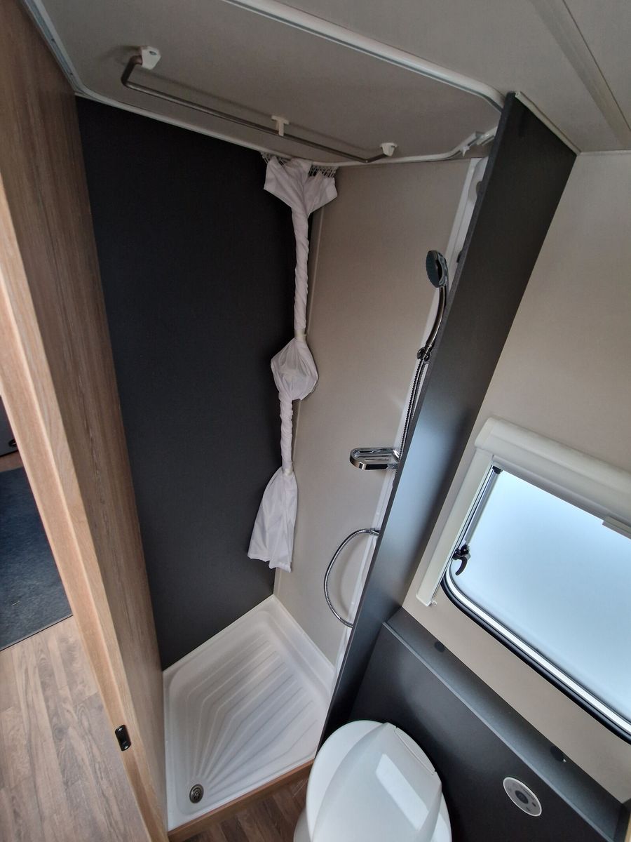 Fahrzeugabbildung Knaus Sport 500 KD 3-Etagenbett mit Garagenklappe