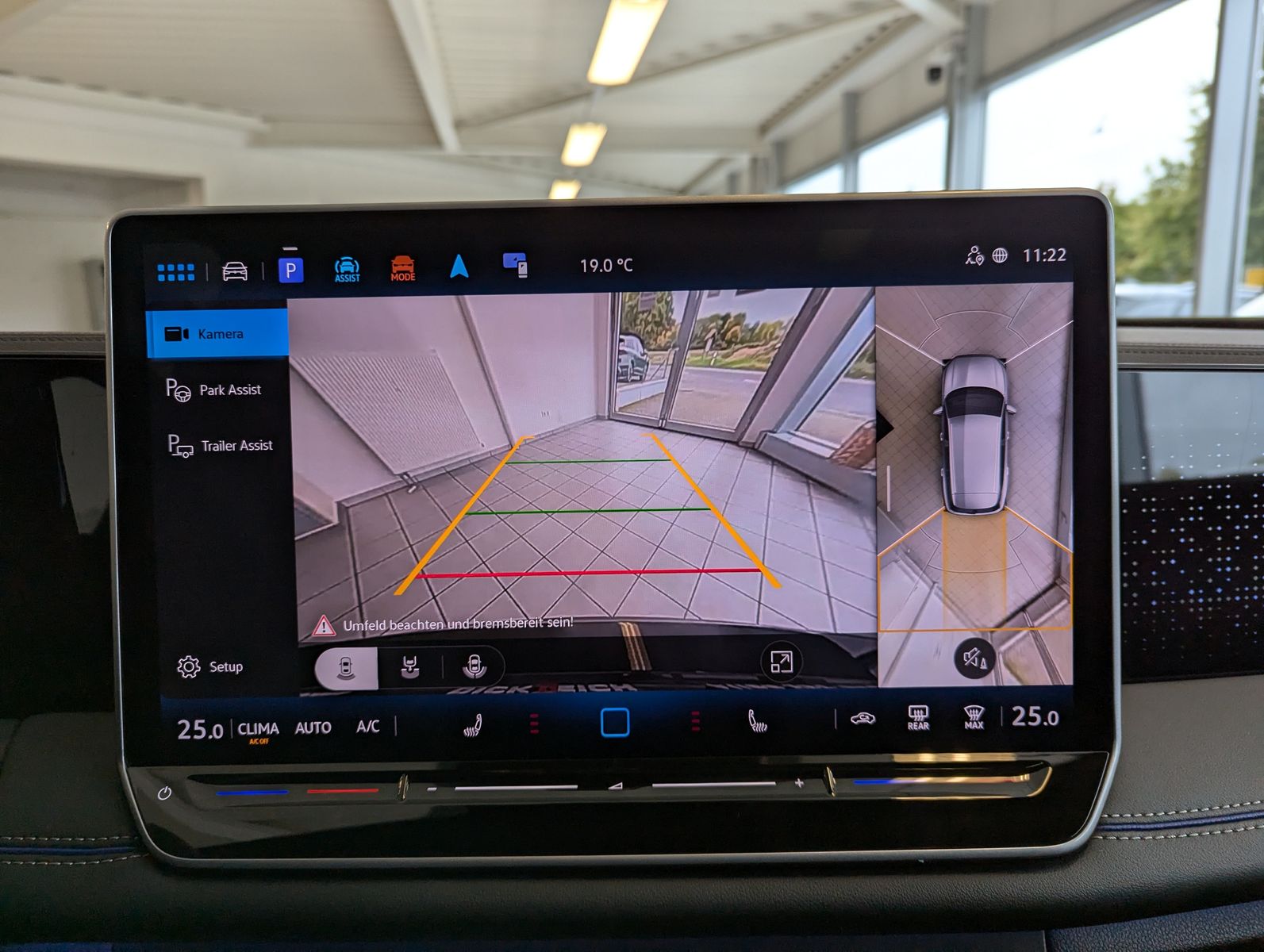 VW Tiguan 2.0TDI R-Line 4M Pano Black AHK Matrix 20 - Image 28