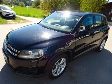 Volkswagen Tiguan - 2