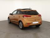 Hyundai i20 1.2 Style Panorama Sitzheizung Tempomat PDC - gebrauchte Hyundai i20 aus dem Jahr 2017