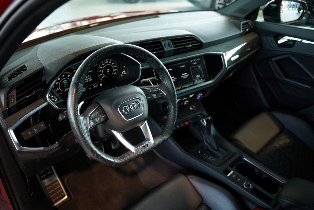Audi Rsq3