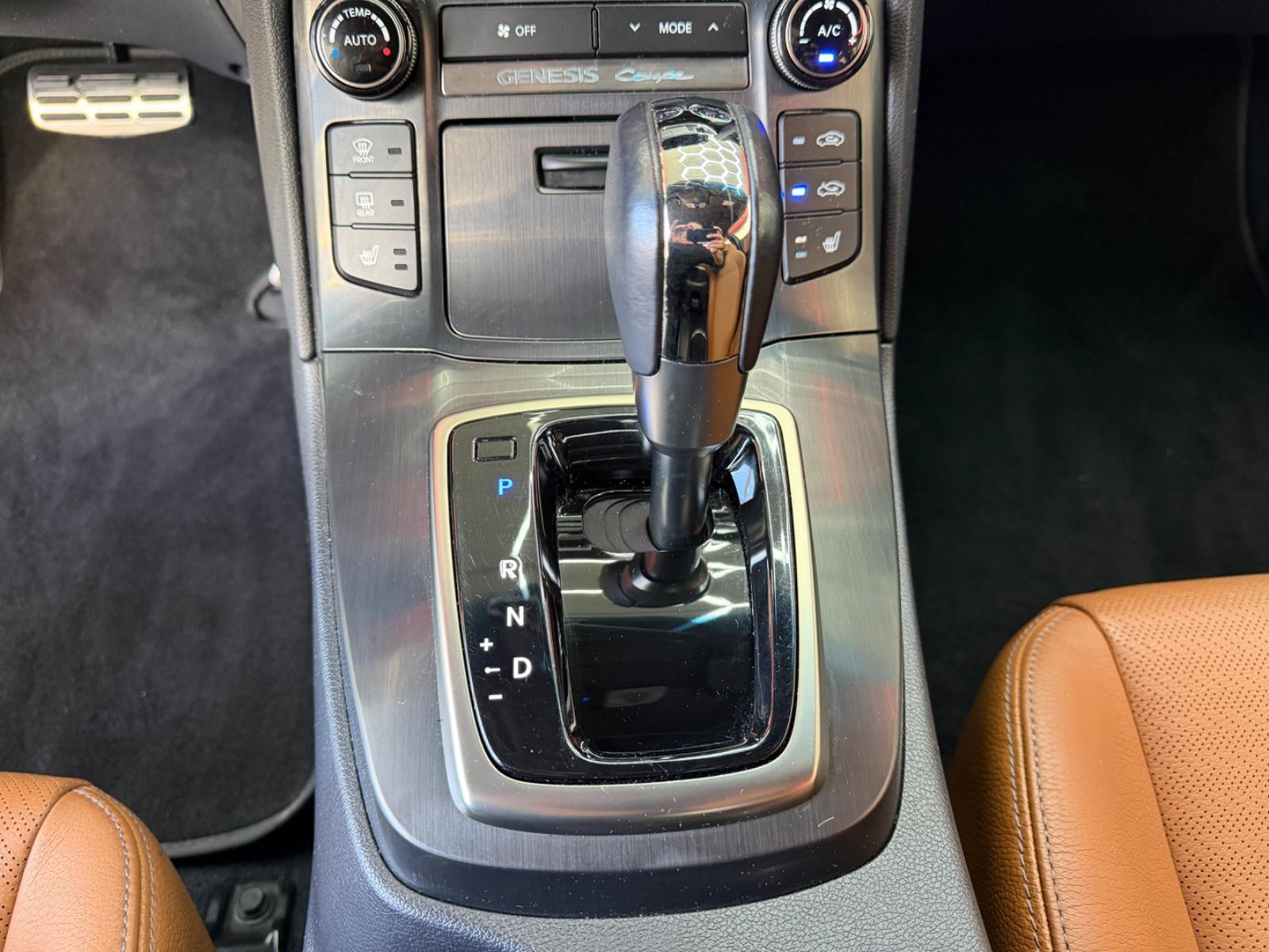 Hyundai Genesis Coupé 3.8 V6 GDI 347 ch BVA / Cuir Cognac / Xénon / Keyless / Sièges chauffants