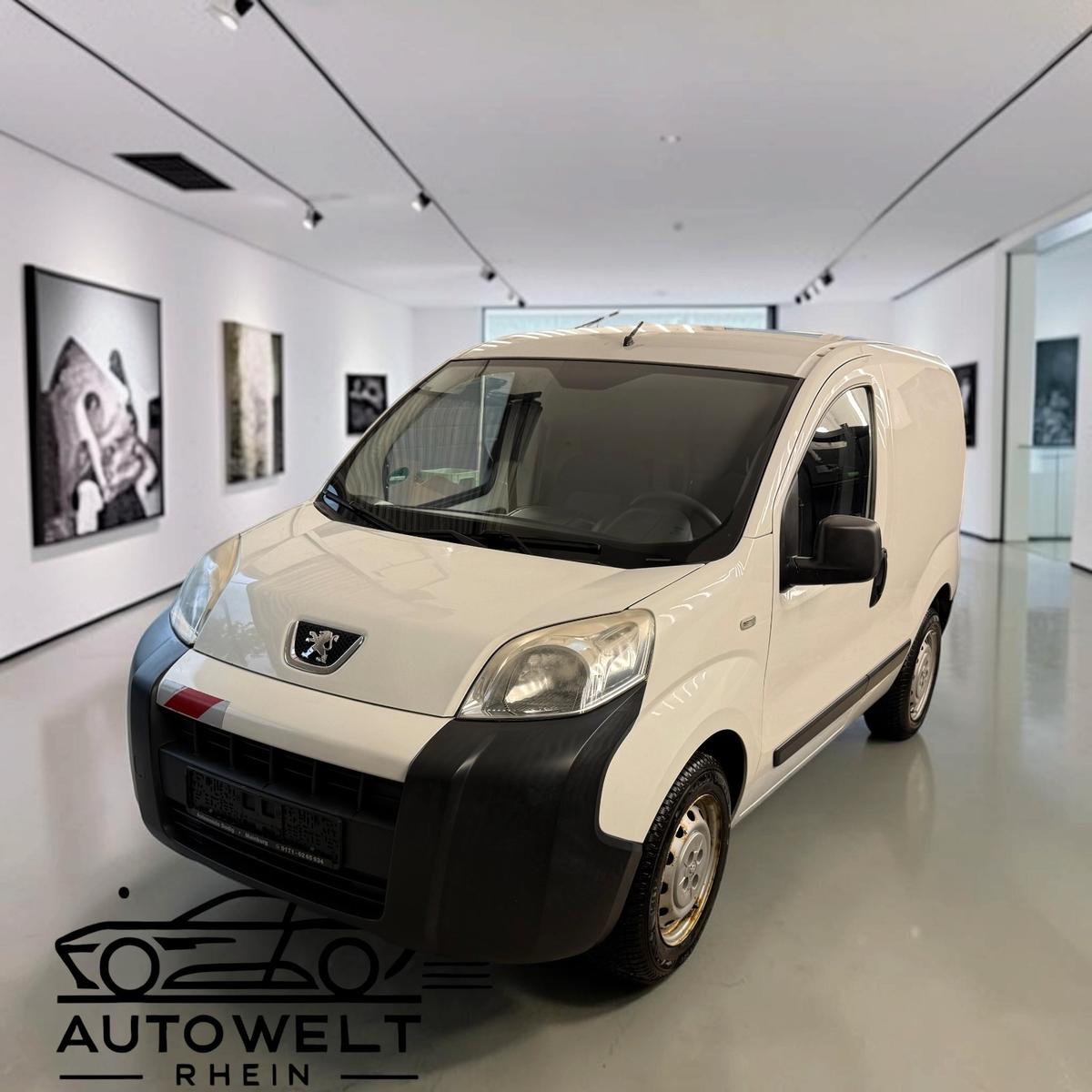 Peugeot Bipper 2015 — rear view