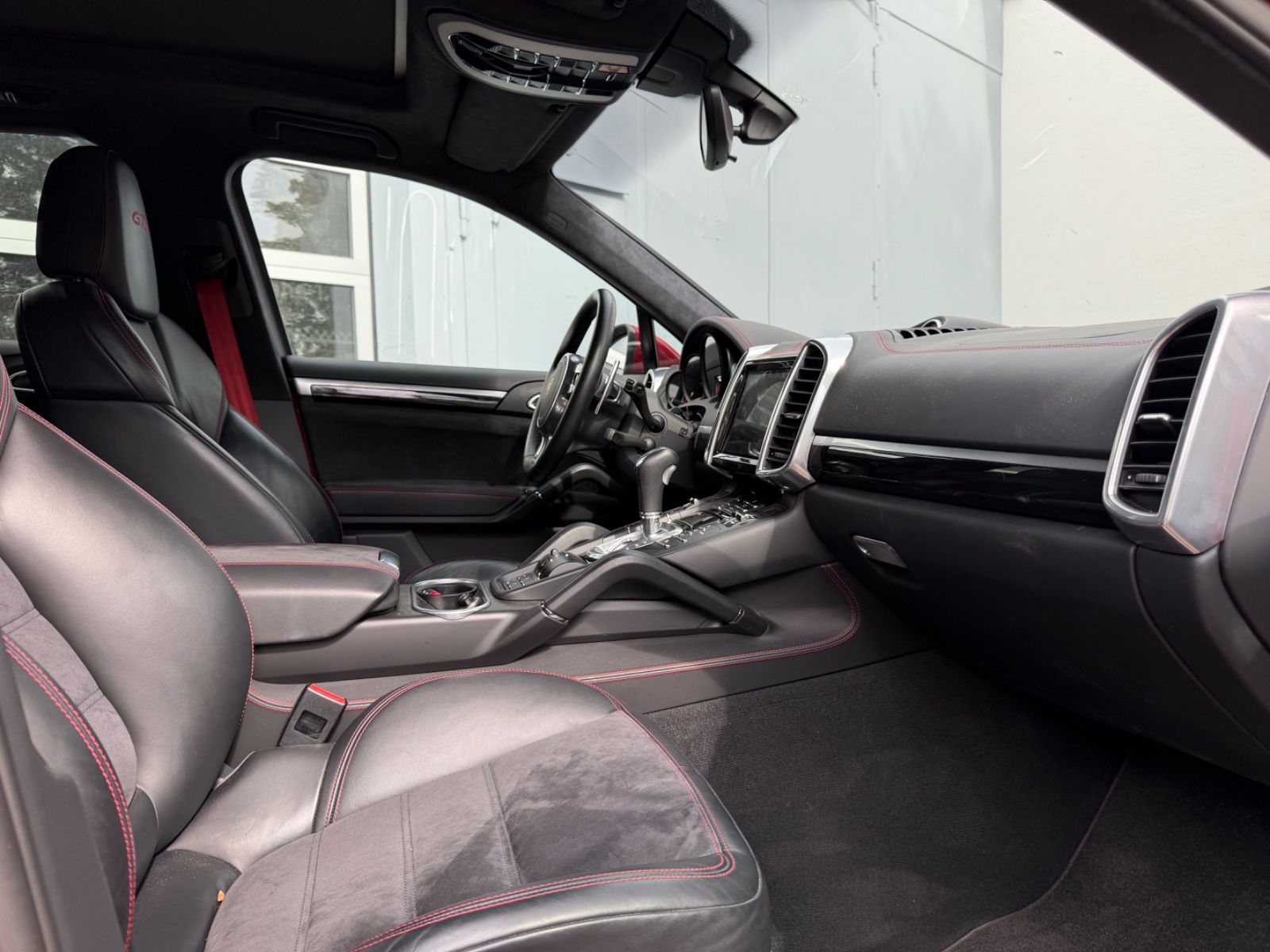 Porsche Cayenne GTS foto 17