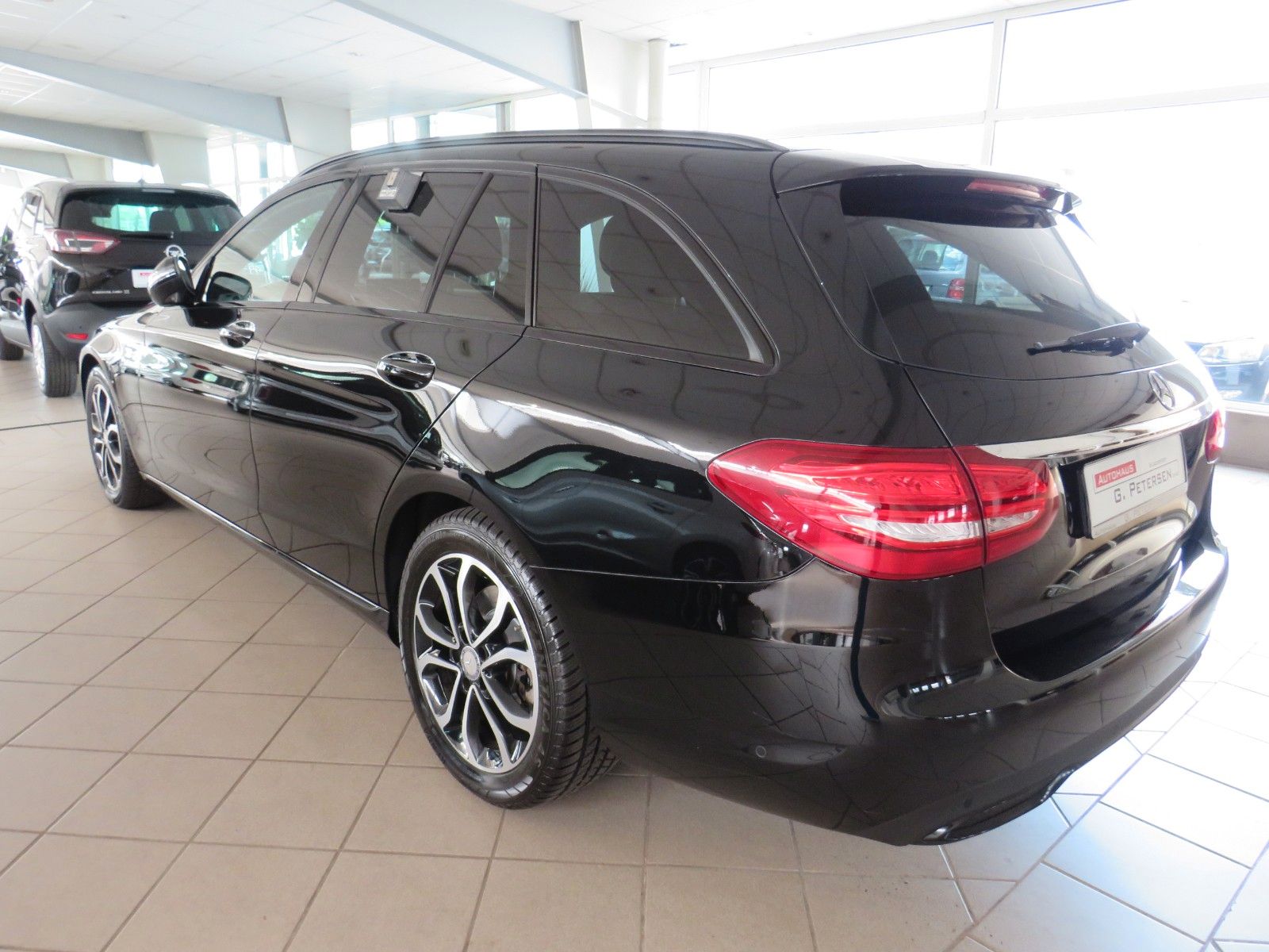 Fahrzeugabbildung Mercedes-Benz C 200Td*Night*Pano*Sound*Standh*Leder*LED *COMAN