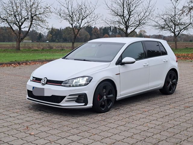 Volkswagen Golf 7 GTI 5.Türen Limosine Automatik  51.000 Km