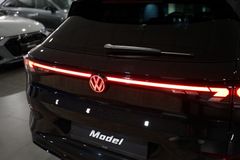 VW T-Roc 1.5 eTSI R-Line | Pano | 20"| NEUES MODELL VW T-Roc 1.5 eTSI R-Line | Pano | 20"| NEUES MODELL