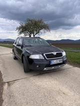 Skoda Octavia Scout 4x4 Tüv 08/27 Zahnriemen neu - Skoda Octavia aus 2008: Scout