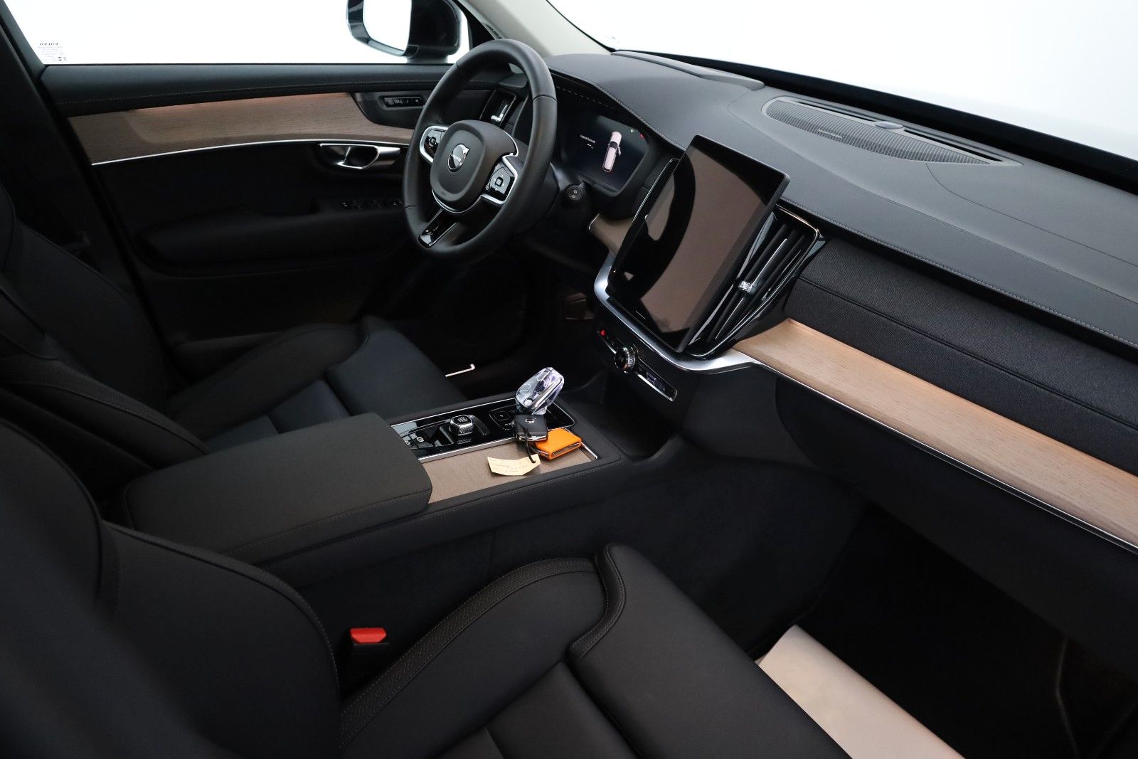 Fahrzeugabbildung Volvo XC90 Plus Bright AWD,7Sitze,360°,HUD,H&K,ACC,AHK