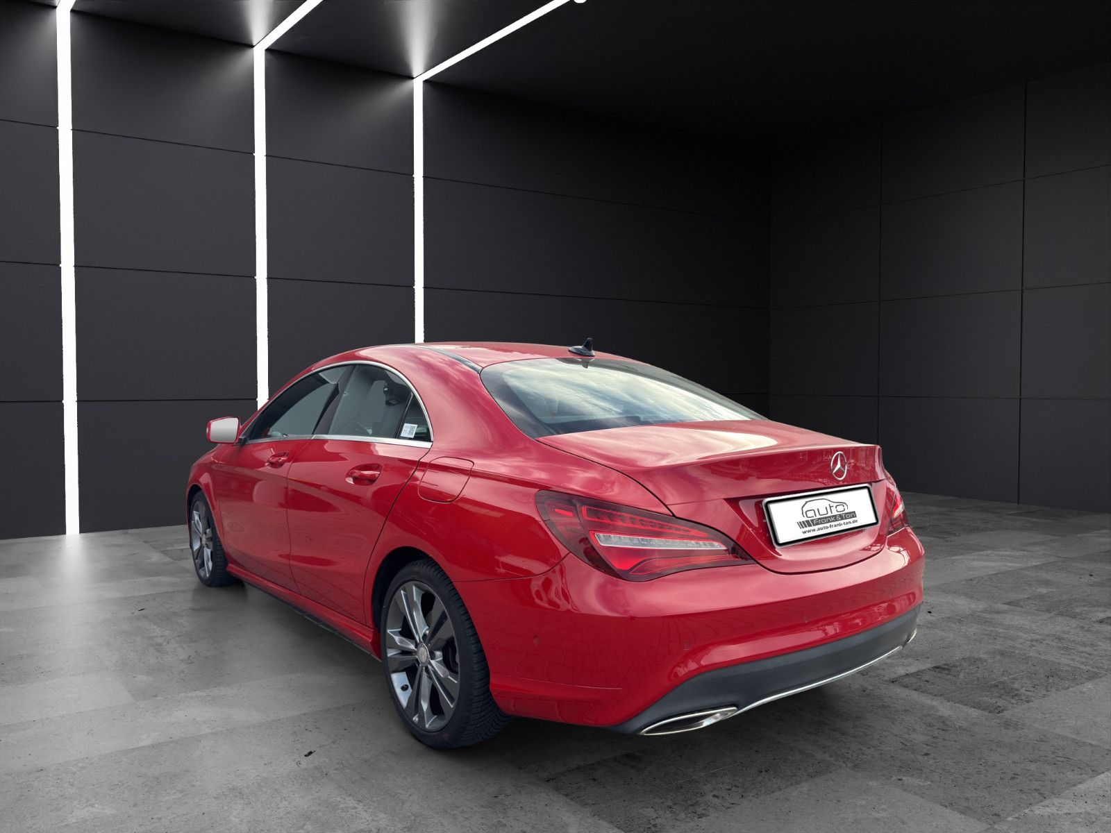 Fahrzeugabbildung Mercedes-Benz CLA 180/Urban/Sportpaket/Keyless Go/Ambiente