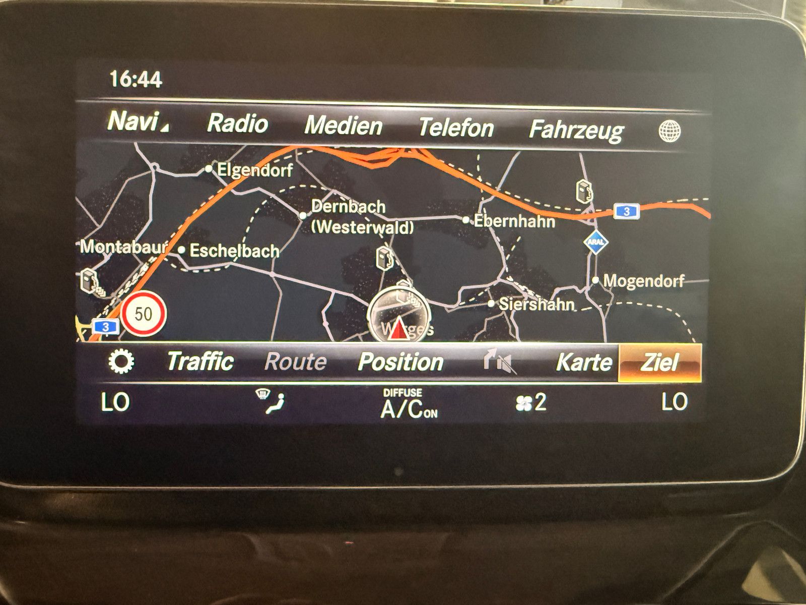 Fahrzeugabbildung Mercedes-Benz V 250/AVANTGARDE/LANG/4MATIC/LEDER/LED/NAVI/6SIT