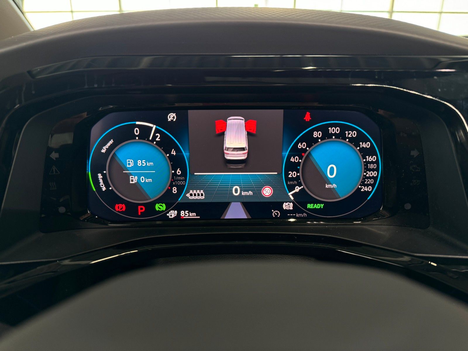 Fahrzeugabbildung Volkswagen T7 Multivan LANG 1.4 TSI eHybrid Life "AHK PANO"