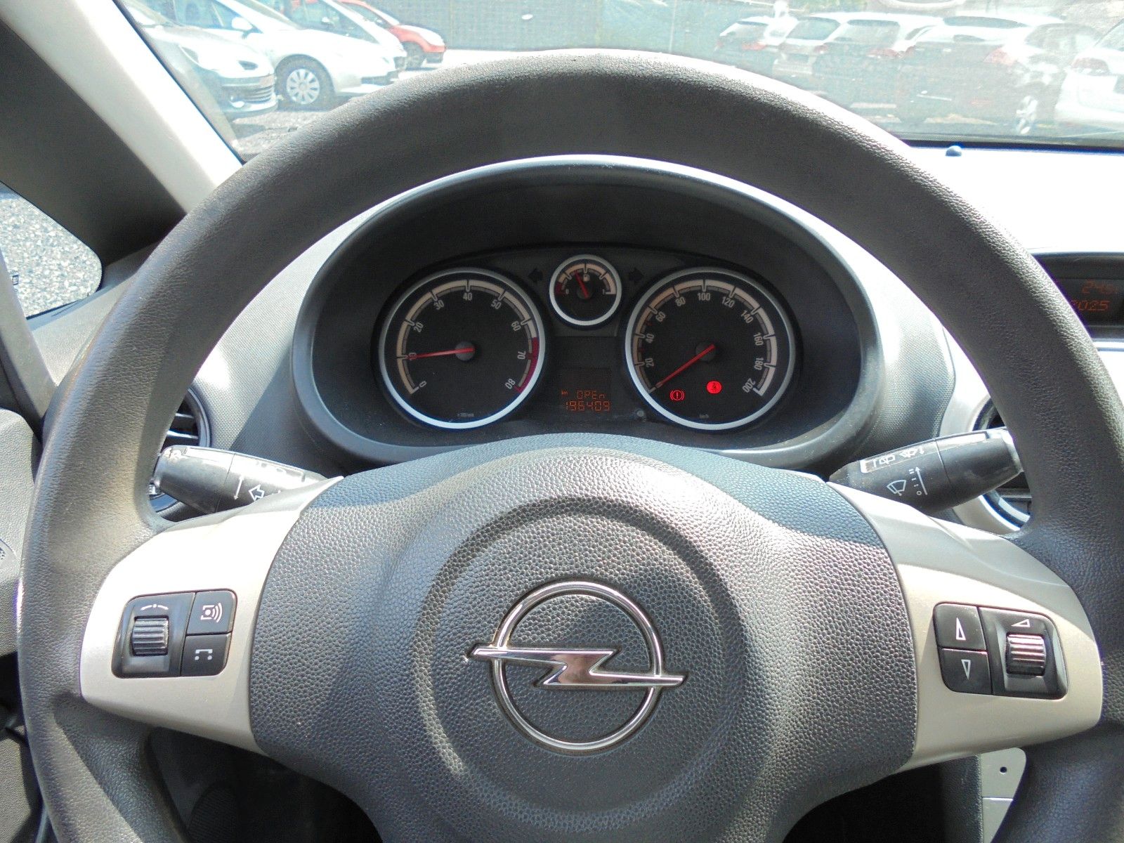 Fahrzeugabbildung Opel Corsa D 1.2 Edition Klima/Parktronik/