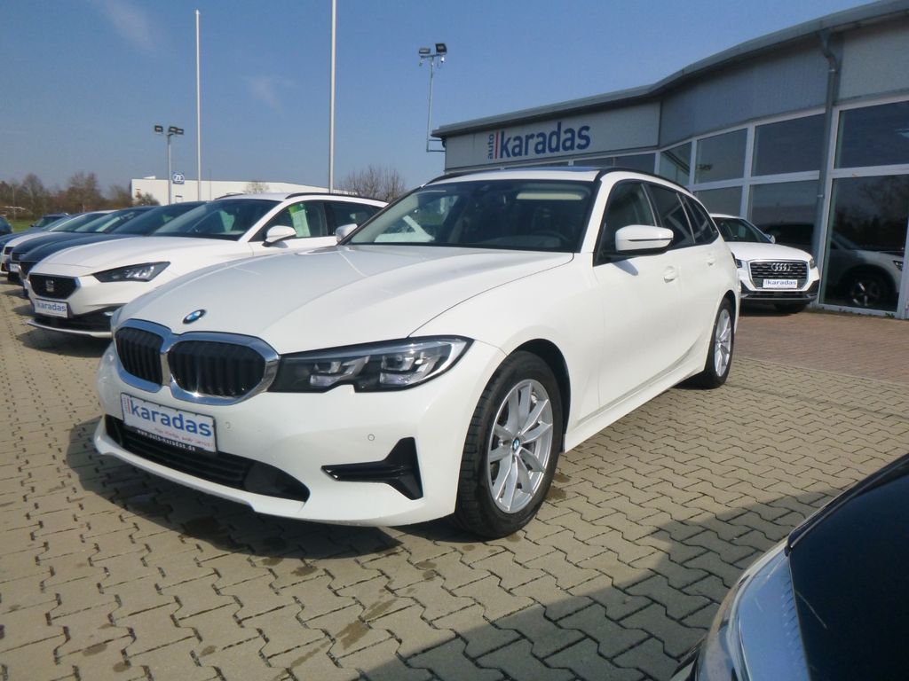 BMW 320d Touring >HeadUp/AHK/LED/PANO/PDC/SHZ<