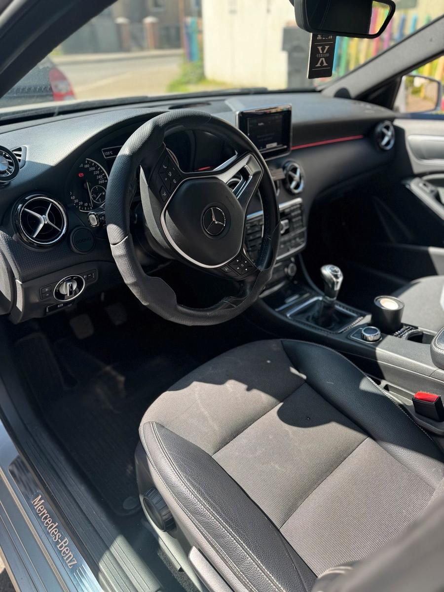 Mercedes-Benz A180 2013 — photo 9