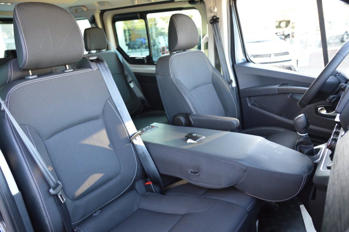 Fahrzeugabbildung Renault Trafic Combi   L1H1 3,0t (8/9 Sitze) Evolution