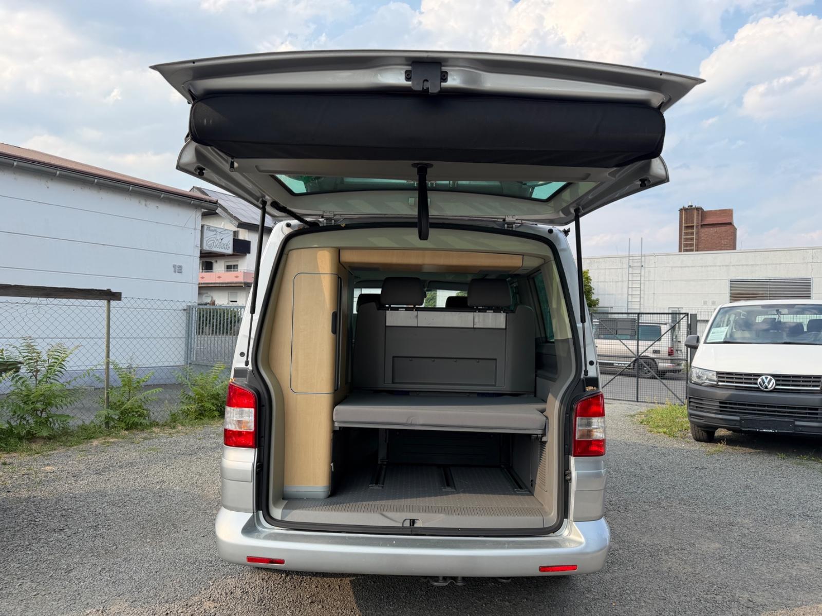 VOLKSWAGEN T5 CALIFORNIA COMFORTLINE 2.5 TDI 174ch BVM Sièges chauffants Toit relevable