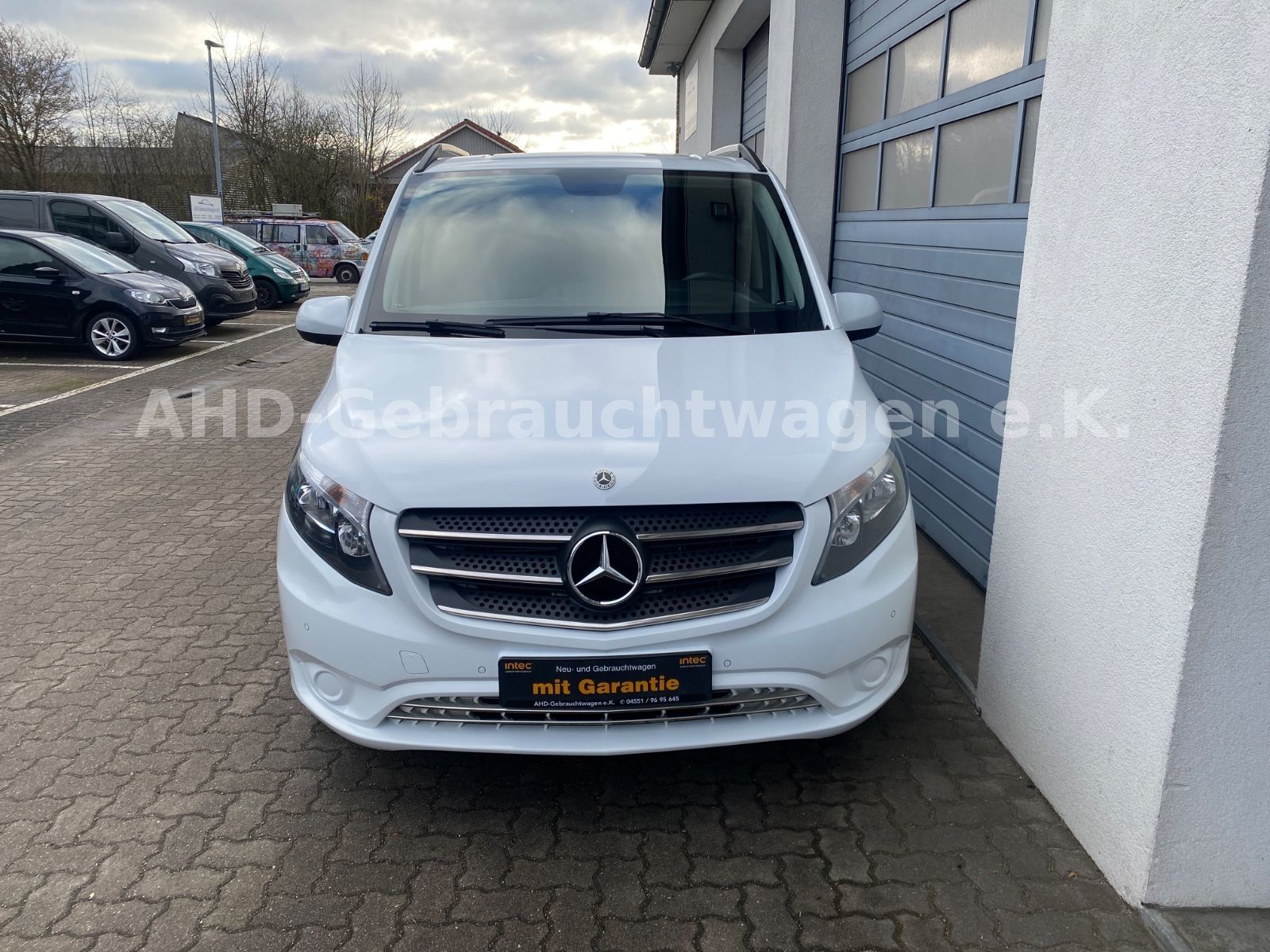Fahrzeugabbildung Mercedes-Benz Vito Tourer 114/116/119 CDI Edition lang