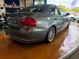 BMW 325 i  Lim. / Standh./Autom./SHZ/PDC/MFL/Temp. - BMW 325: mit Anhängerkupplung