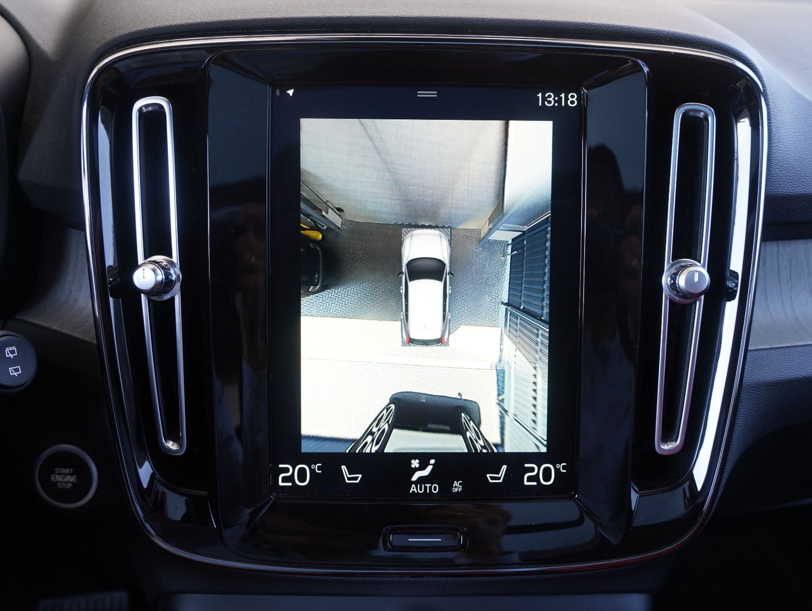 Fahrzeugabbildung Volvo XC40 T3 Inscription LED/NAVI/ACC/LEDER/PANO