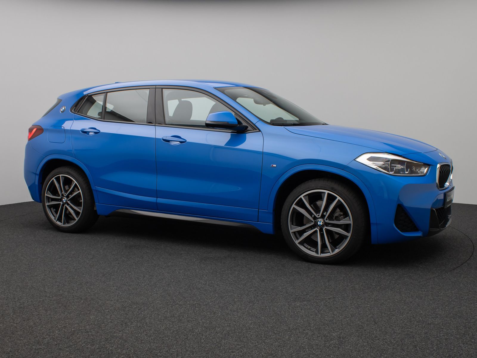 Fahrzeugabbildung BMW X2 xD20i M Sport DAB HUD Navi+ Alarm LED PDChint