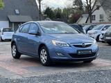 Opel Astra 1.6*Cosmo*Allwetter*PDC*TÜV*ServiceNeu - Opel Astra mit Benzin-Antrieb: Kleinwagen, 1.6