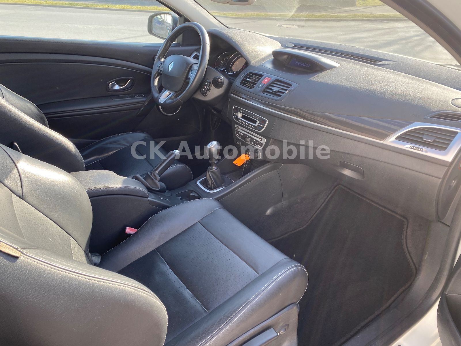 Fahrzeugabbildung Renault Megane III Coupe Luxe 2.0 Turbo/Bi-Xenon/PDC