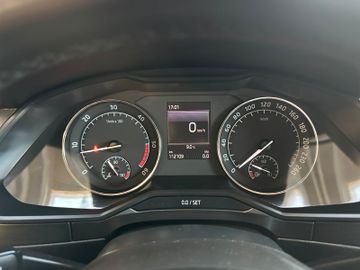 MYAUTOCENTER – Gebraucht- und Jahreswagen mit Werkstattservice in Pfaffenhofen Skoda Superb Combi Style *Bi Xenon*Klima*ACC*